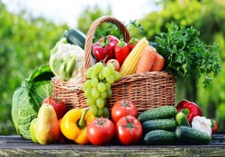 Eating more plant foods may lower heart disease risk in young adults, older women