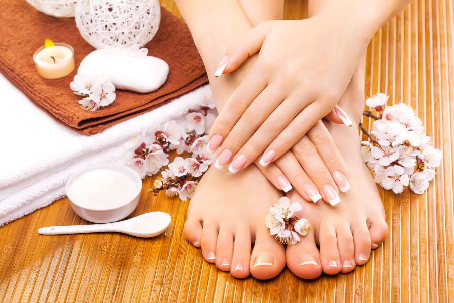 prevent decolouration of your nail