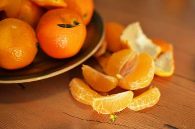 8 Mind-Blowing Benefits of Oranges !