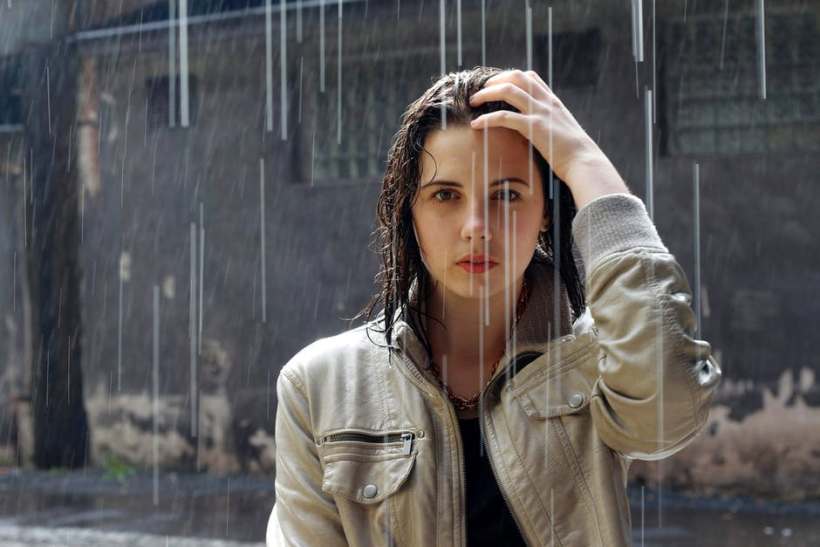 Essential Tips to Stop Hair Fall in the Rainy Season - Medy Life Essential Tips to Stop Hair Fall in the Rainy Season - Medy Life
