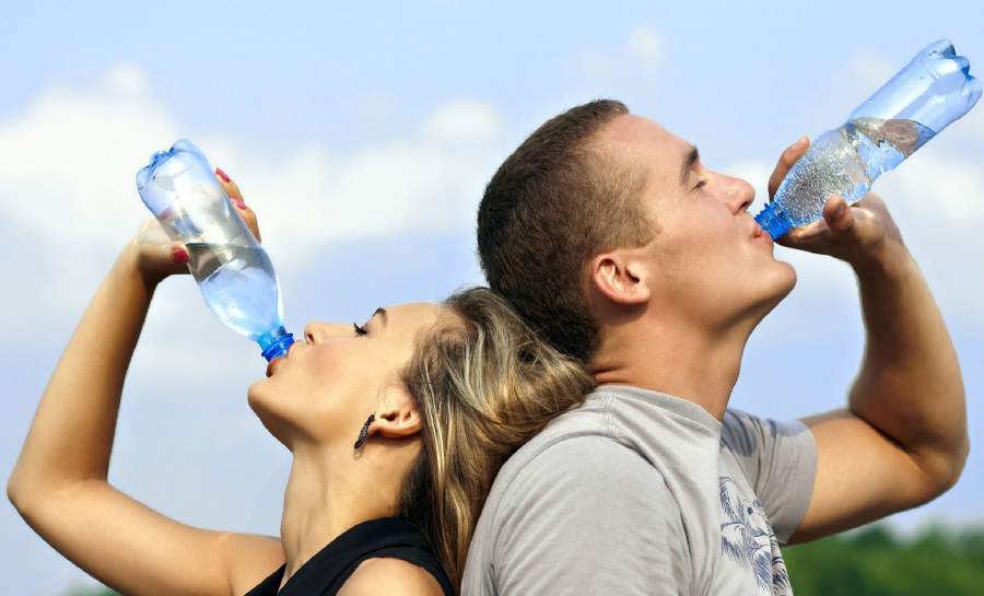 Should you drink water before meals?