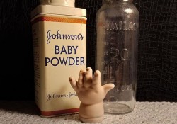 Johnson and Johnson Baby Powder Can Cause Ovarian Cancer, claims the jury