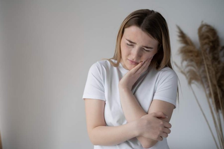 How to Relieve Jaw Pain in 15 minutes Medy Life