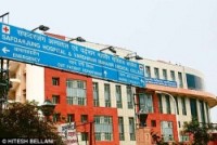 Safdarjung Hospital  1, Safdarjung Enclave, Delhi- 110029