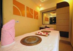 Antara Slimming & Spa Lounge 1st Floor, K1 Dharam Place, Above ICICI Bank, Sector-18, Noida