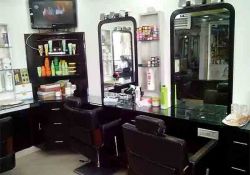 Reflection Unisex Designer Salon