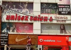 Waves Desingner Unisex Salon & Spa