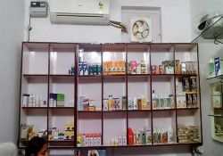 Pet Life Line Clinic & Pet Shop Kanti Devi Market, Shiv Durga Mandir, Sector 53, Noida